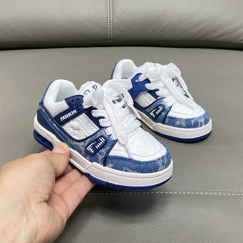 Childrens shoes versatile and comfortable casual shoes for parentchild boys 2025 Spring and Autumn lightweight sports shoes for girls a W251017