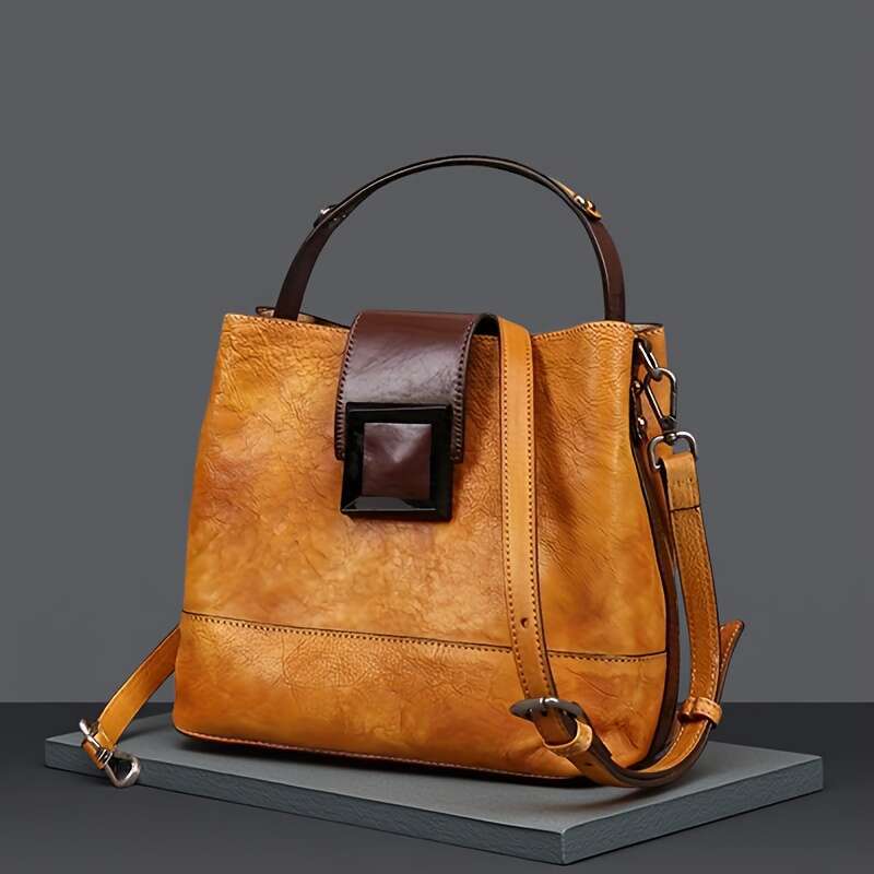 A Classic Style Genuine Leather Crossbody Suitable For Women, With Adjustable Shoulder Strap, Zipper Closure, Polyester Lining, Manufactured In Guangz