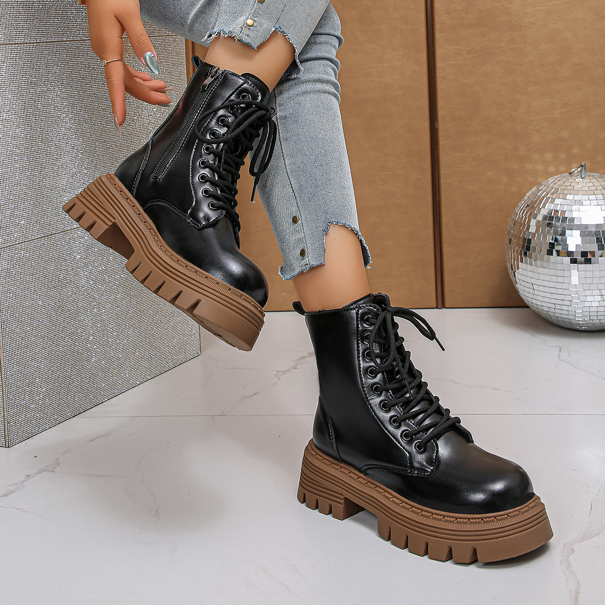 Autumn-Winter Collection: Stylish Women's Chunky-Laced Ankle Boots