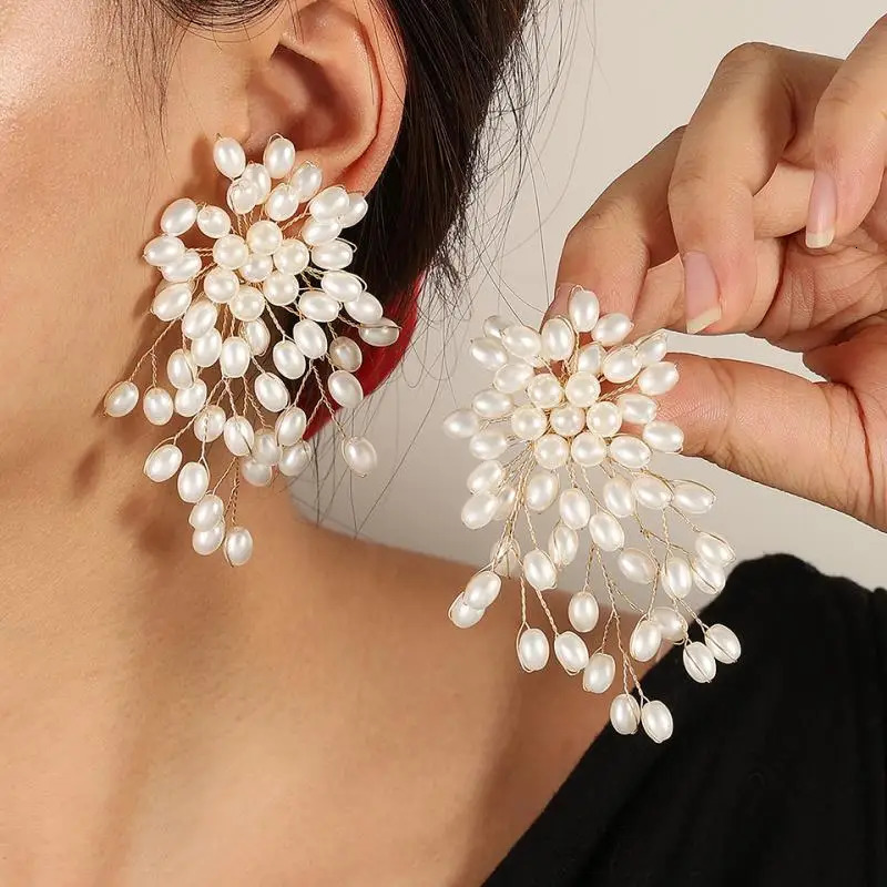 Vintage Imitation Pearls Flower Earrings for Women Handmade Beading Tassels Long Earring Bridal Wedding Party Jewelry 251016