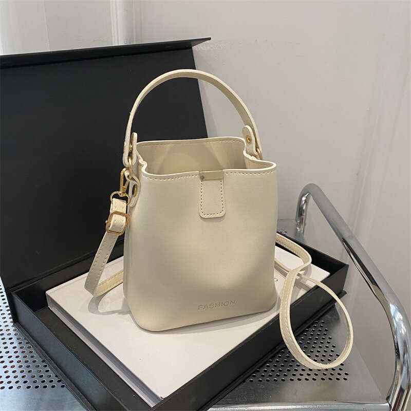 Fashion Fresh Solid Color Women's Large Capacity 2025 New Trend Soft Surface Stylish Popular Handbag Crossbody Bucket Bag