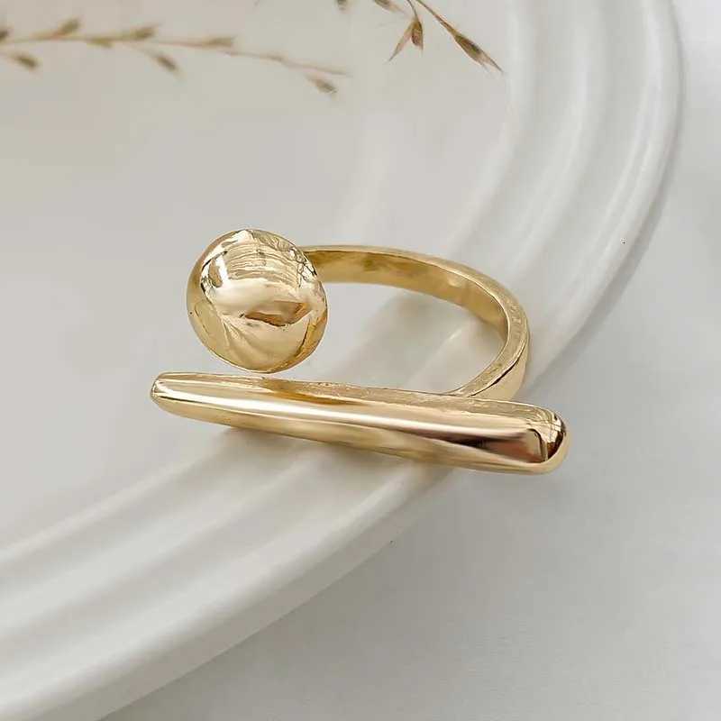 Creative Irregular Geometric Ball Open Ring for Women Men Punk Gold Color Line Adjustable Couple Finger Ring Jewelry Accessories Z251017