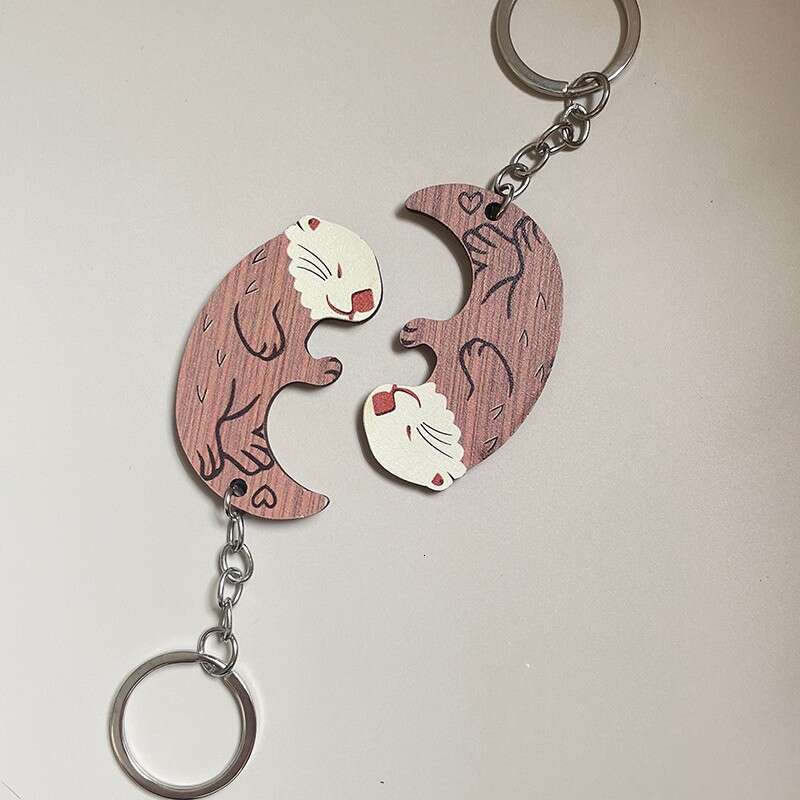 Creative Imitation Wooden Couple Otter Pendant Valentine's Day Best Friend Matching Keychain