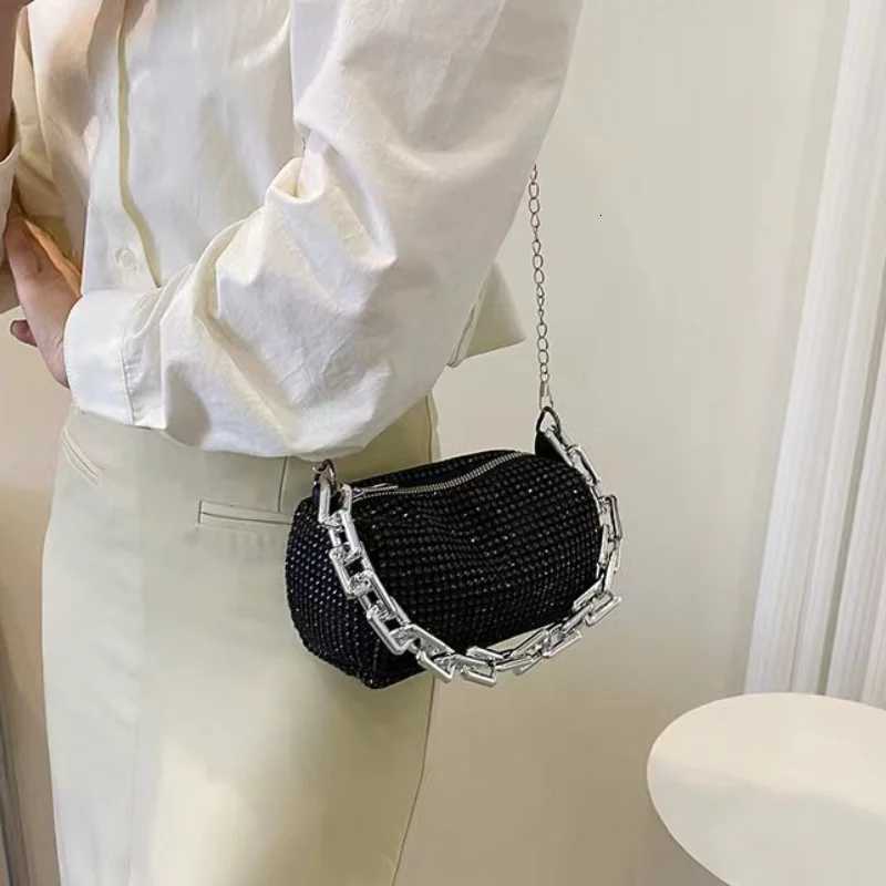 Luxury Rhine Stone Inlaid Womens Shoulder Bag Chain Dinner Package Fashion Female Underarm Pouch Pillow Bag Z251017