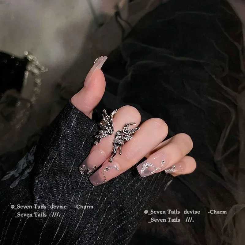 Angel Wing Butterfly Open Adjustable Ring for Women Minimalist Design Cold Tone Finger Ring Fashion Jewelry Accessories Z251017