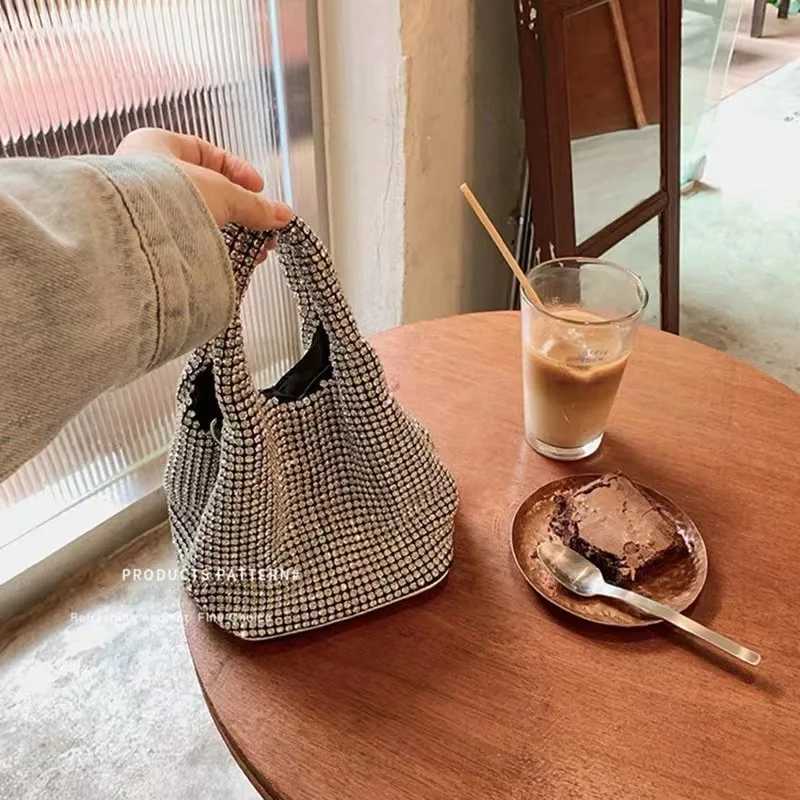 Fashionable Diamondembellished Water Bucket Shape Evening Bag For Women New Spring 2024 Collection Wholesale Z251017