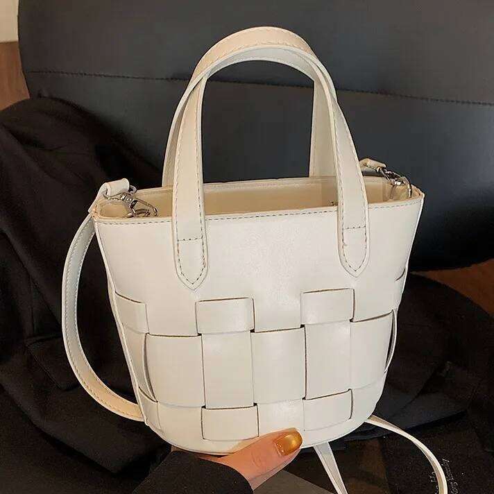 High Quality Sier Shoulder Bucket New Stylish Woven Handheld Crossbody Women S Bag