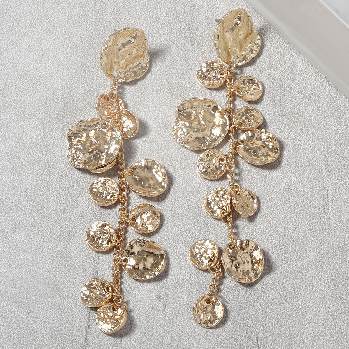 Personality Trend Retro gold earrings Minimalist Style Long Geometric Round luxury Style Earrings Women for Banquets free shipping