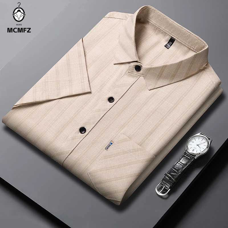 New Mens Business Casual Short Sleeved Printed Shirt with Wrinkle Resistance No Ironing Comfortable All Season Versatile Top J251017