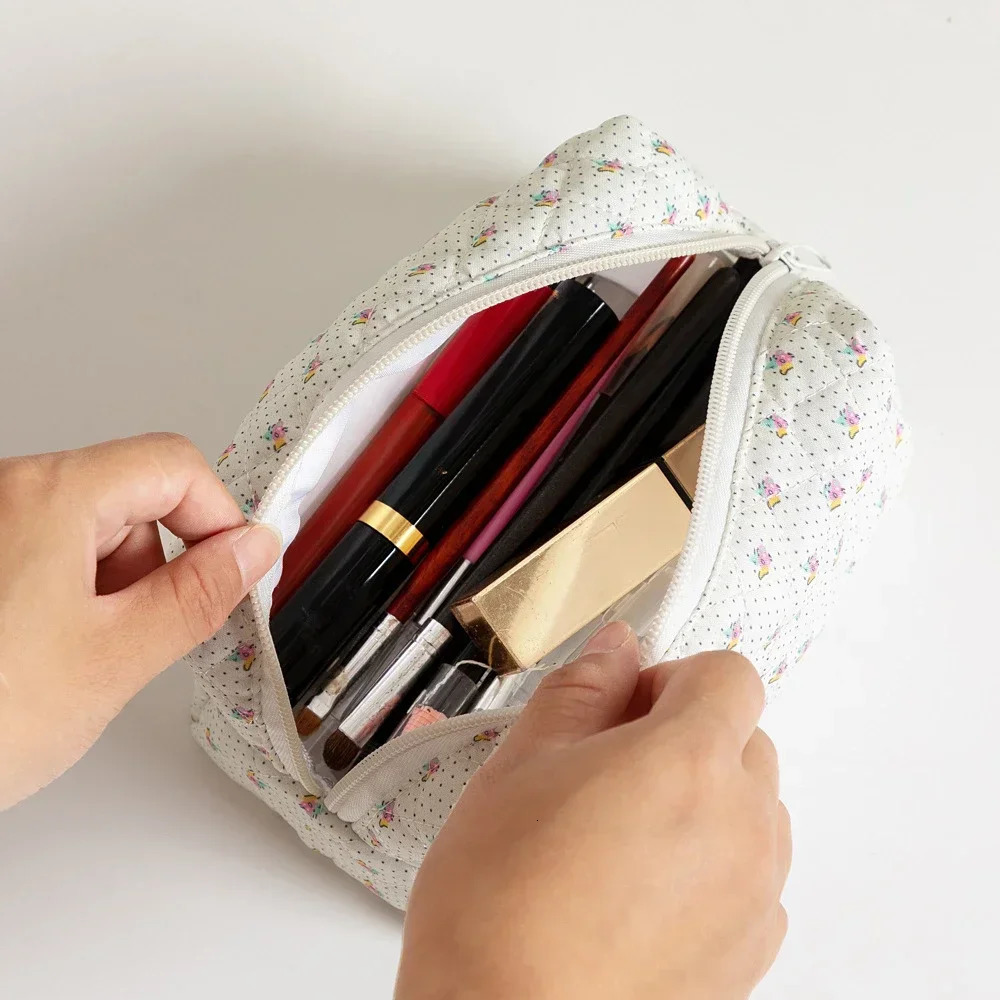 Large Capacity Womens Cosmetic Bags Cases Casual Ladies Small Storage Bag with Zipper Female Travel Clutch Bag Small Handbags251011