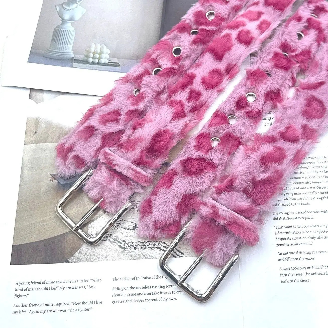 Original Y2K n leopard print belt for trendy girls subculture plush accessory Rustic fur hat Retro leather belt 251010