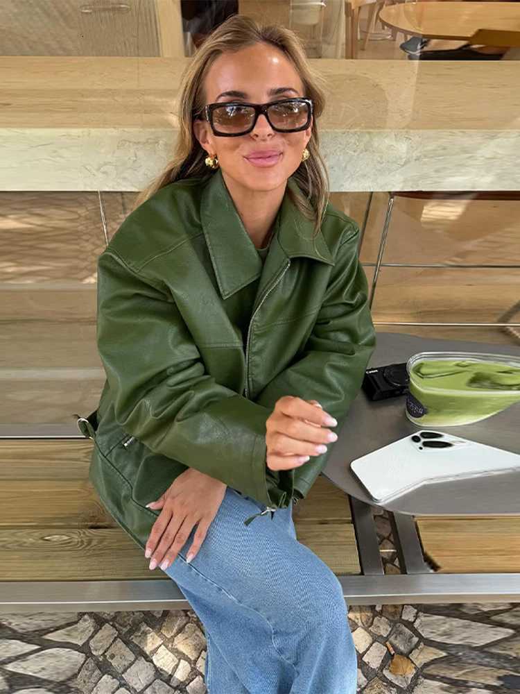 Vintage Green Long Sleeve Lapel PU Leather Jacket Women Short Coat Zipper Button 2025 Spring Autumn High Street Outerwear TopsT251017
