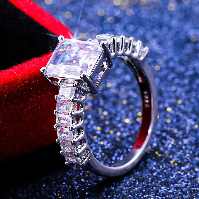 Rulalei 2024 Choucong Brand Wedding Rings Jewelry Sterling Sier Princess Cut 5A Cubic Zircon CZ Dia Gemstones Party Women Band Ring Gift