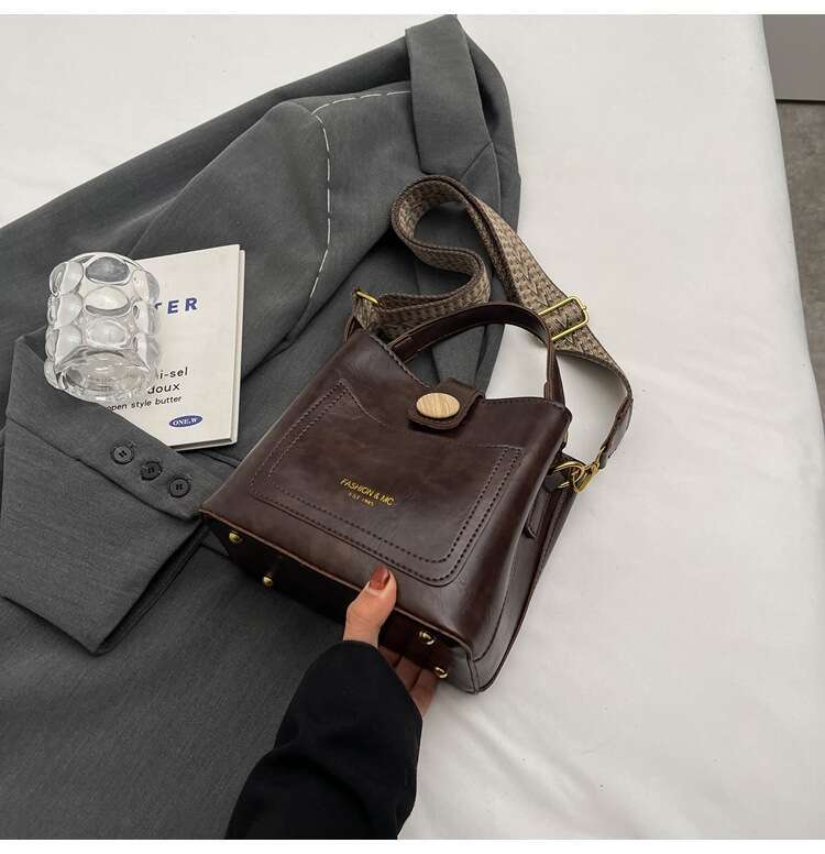 Trendy Handbags New Fashionable Handheld Shoulder for Women Crossbody Versatile Bucket Bags