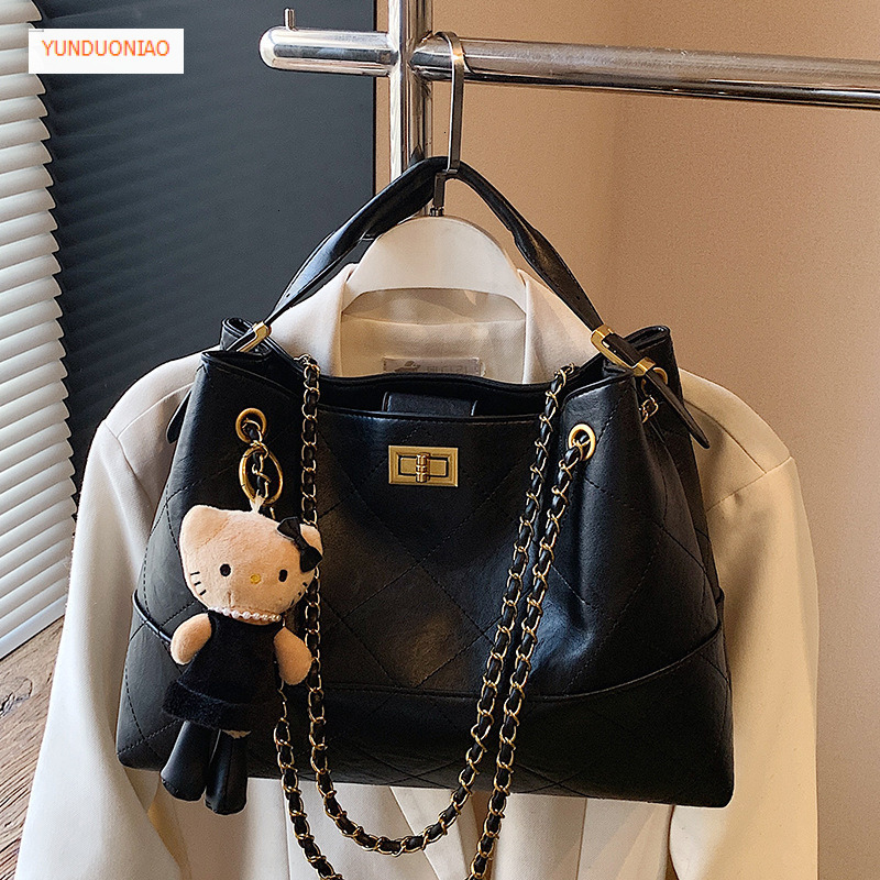 Large capacity women's shoulder bag autumn and winter new designer bag luxury handbag new retro style suede frosted texture quilted chain women&#