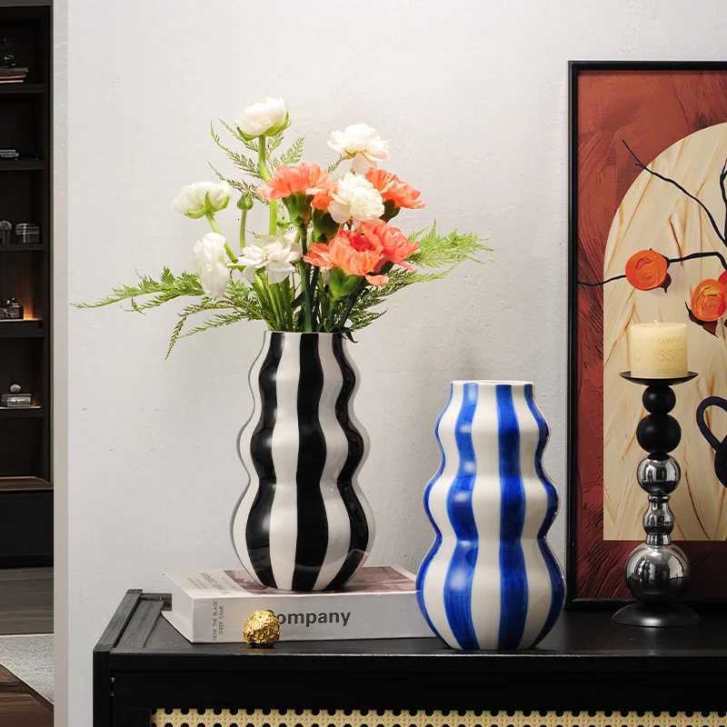 Modern minimst striped vases flower arrangements in them highend sense creative retro painted ceramic vases C251017