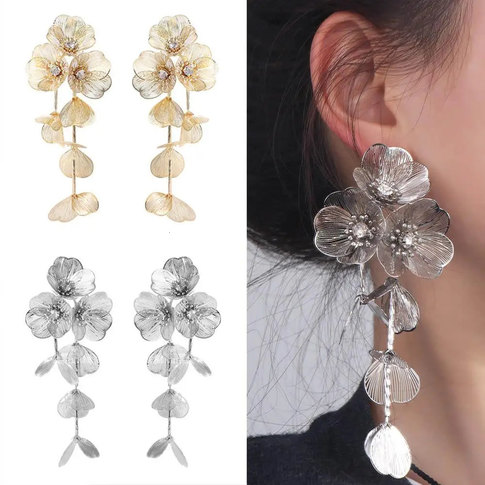 Exaggerated Big Flower Long Tassel Earrings Light Temperament Women Earrings Advanced Sense Metal Stud Earrings Wedding 251016