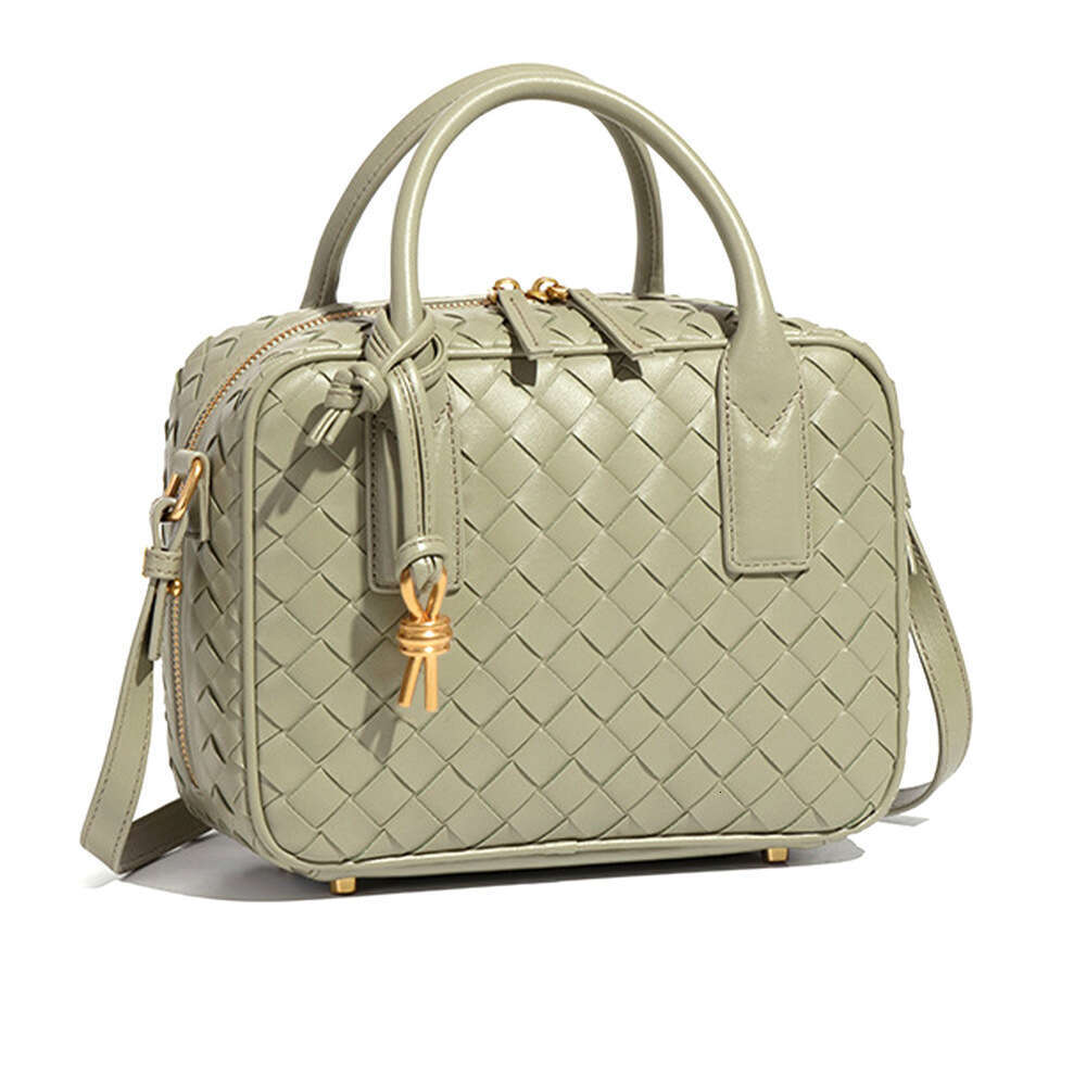 Handwoven Boston Pillow Commuting Versatile Handheld Camera Trendy Single Shoulder Crossbody Bag