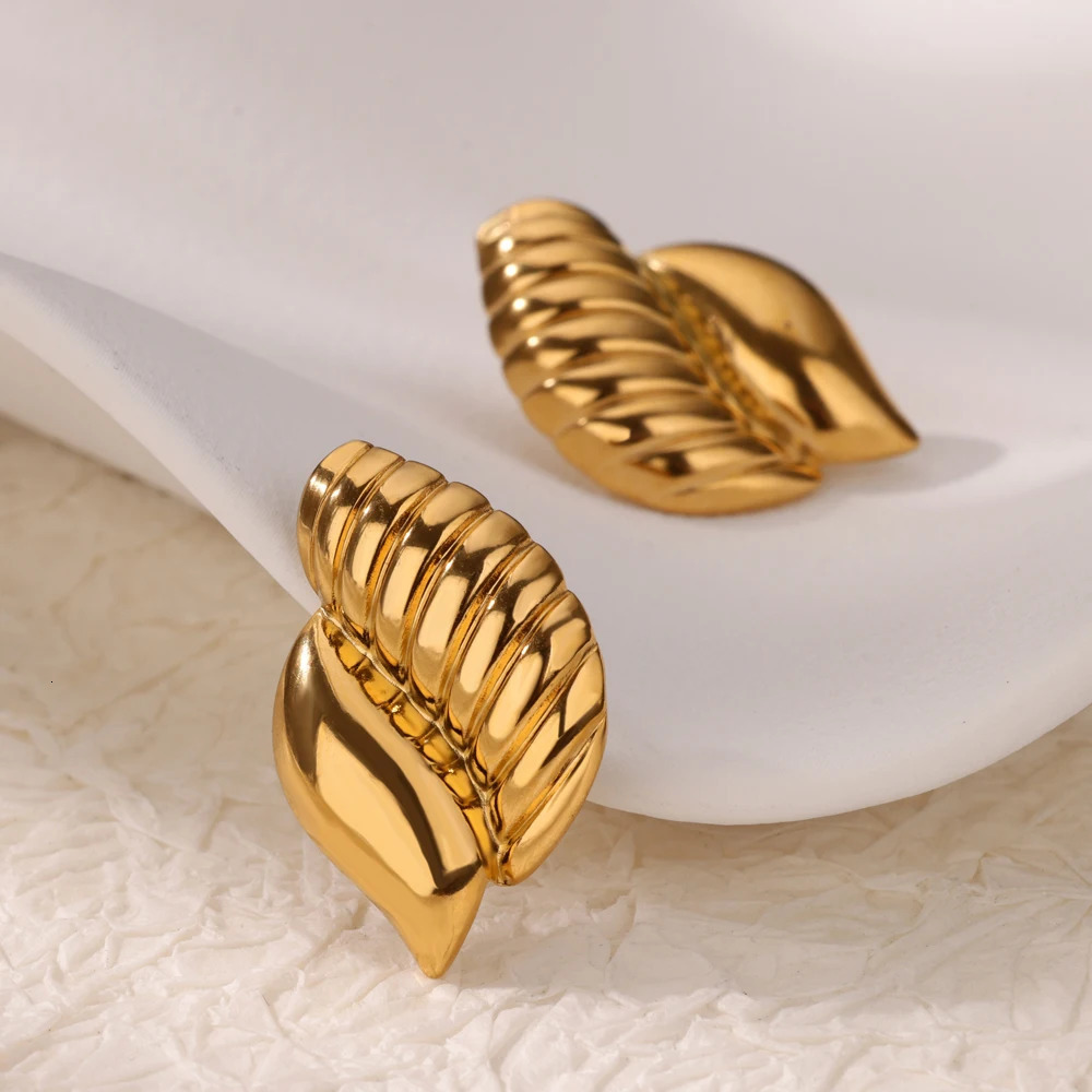 Trendy Pearl Zircon Flower Earrings For Women Stainless Steel Creative Exaggerate Earrings Christmas Ear Jewelry Gift 251016