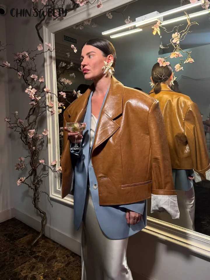 Fashion Pu Leather Women Jacket Long Sleeve Turndown Collar Button Female Coat 2025 Autumn Locomotive Lady Urban StreetwearT251017