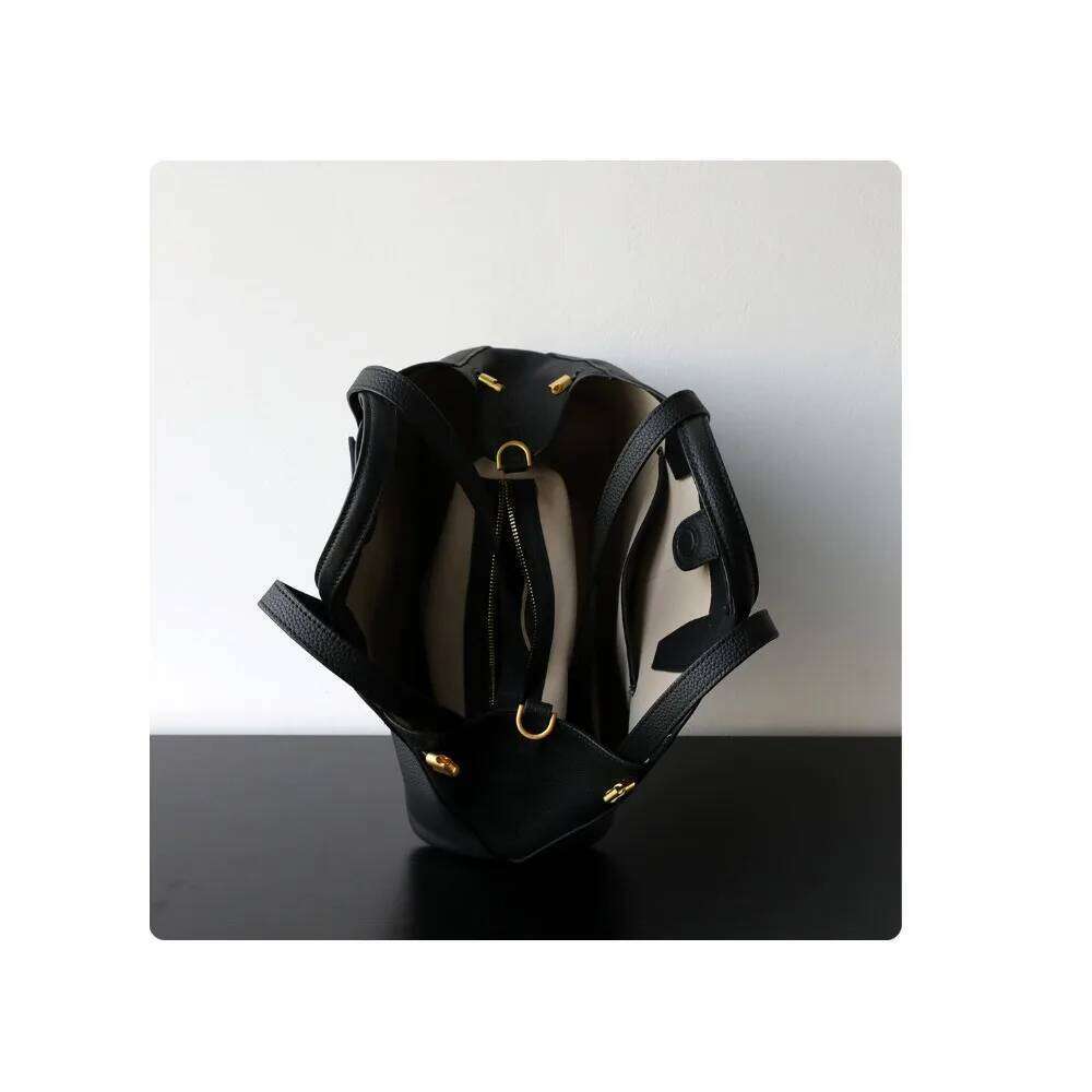 Niche Light Fashion Versatile Large-capacity Tote Women's Commuter Leisure Shoulder Handbag First-layer Cowhide Bag