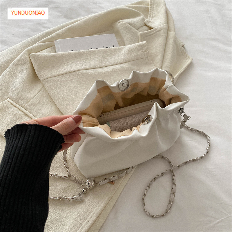 2025 Autumn And Winter New Designer New Solid Color Simple Style Luxury Handbag Chain Shoulder Crossbody Bag Pleated Cloud Bag