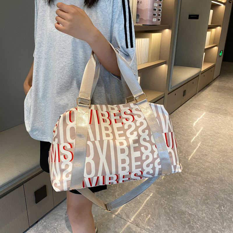 Dry and Wet Separation Gym Bag Lightweight Large Capacity Business Travel Luggage Bag Handheld Fashionable Short Trip Casual Travel Bag