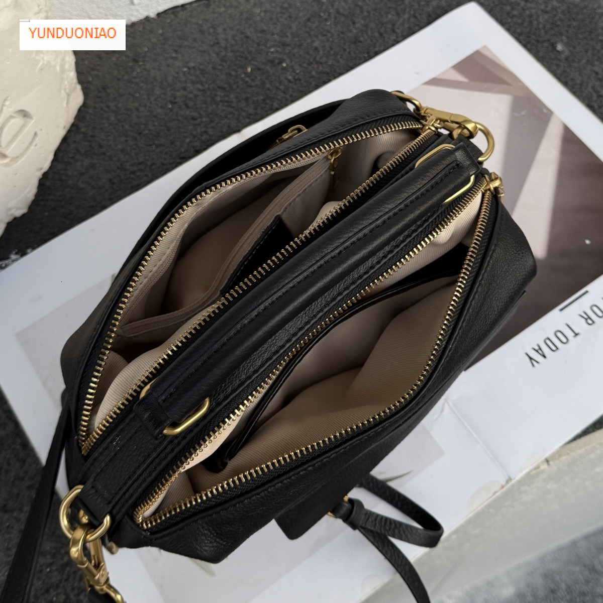 Autumn and winter new fashion retro style luxury handbag pillow bag solid color simple style women's shoulder crossbody bag designer bag