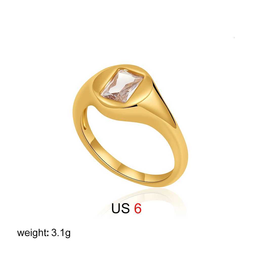 Shiny Square CZ Zircon Round Ring for Women 18K Gold Plated Stainless Steel Waterproof Ring Exquisite Wedding Jewelry Gifts Z251017