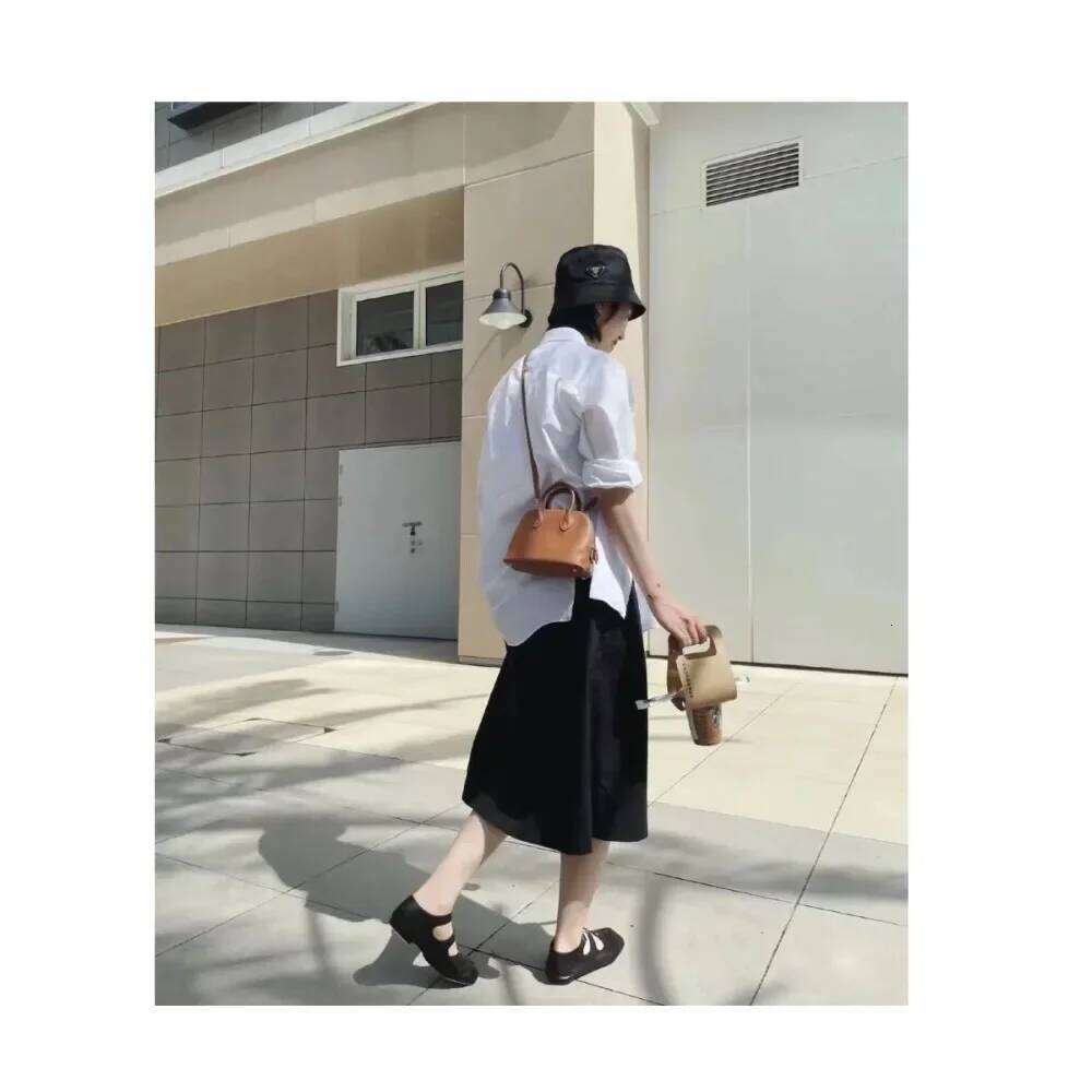 2025 New High-end Light First-layer Cowhide Mini Bowling Shell Semi-handmade Messenger Leather Women's Bag