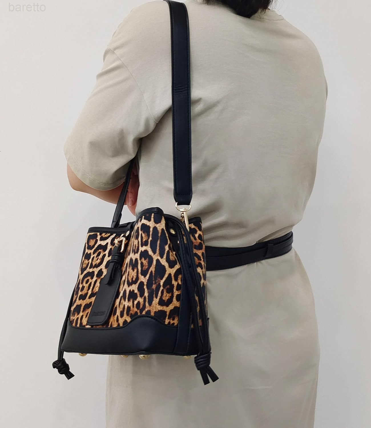 Small Leopard Print Bucket Bags for Women Drawstring Crossbody Bag PU Leather Shoulder Bucket Tote Bag Purse Z251017