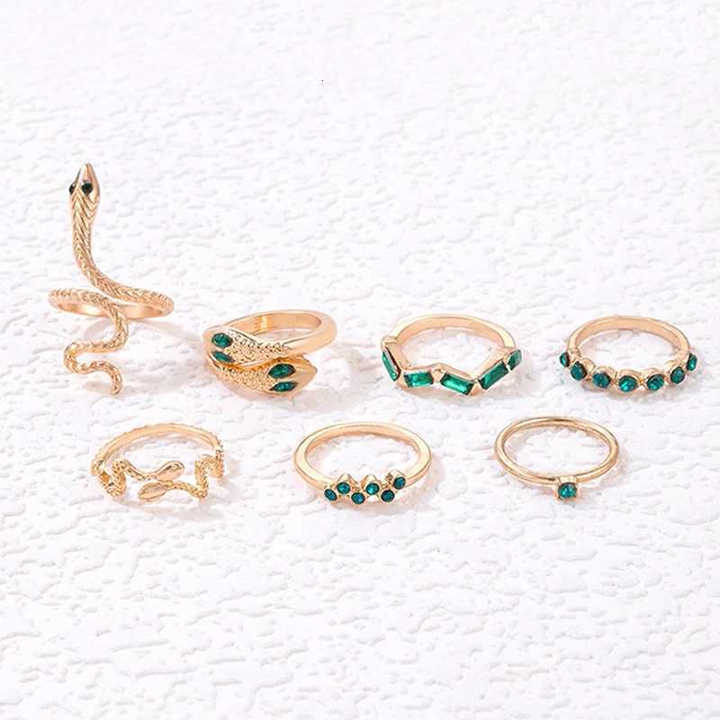Tocona Luxury Green Rhinestone Joint Snake Ring Sets Charms Alloy Geometry for Women Men Party Jewelry 7pcssets 22493W251017