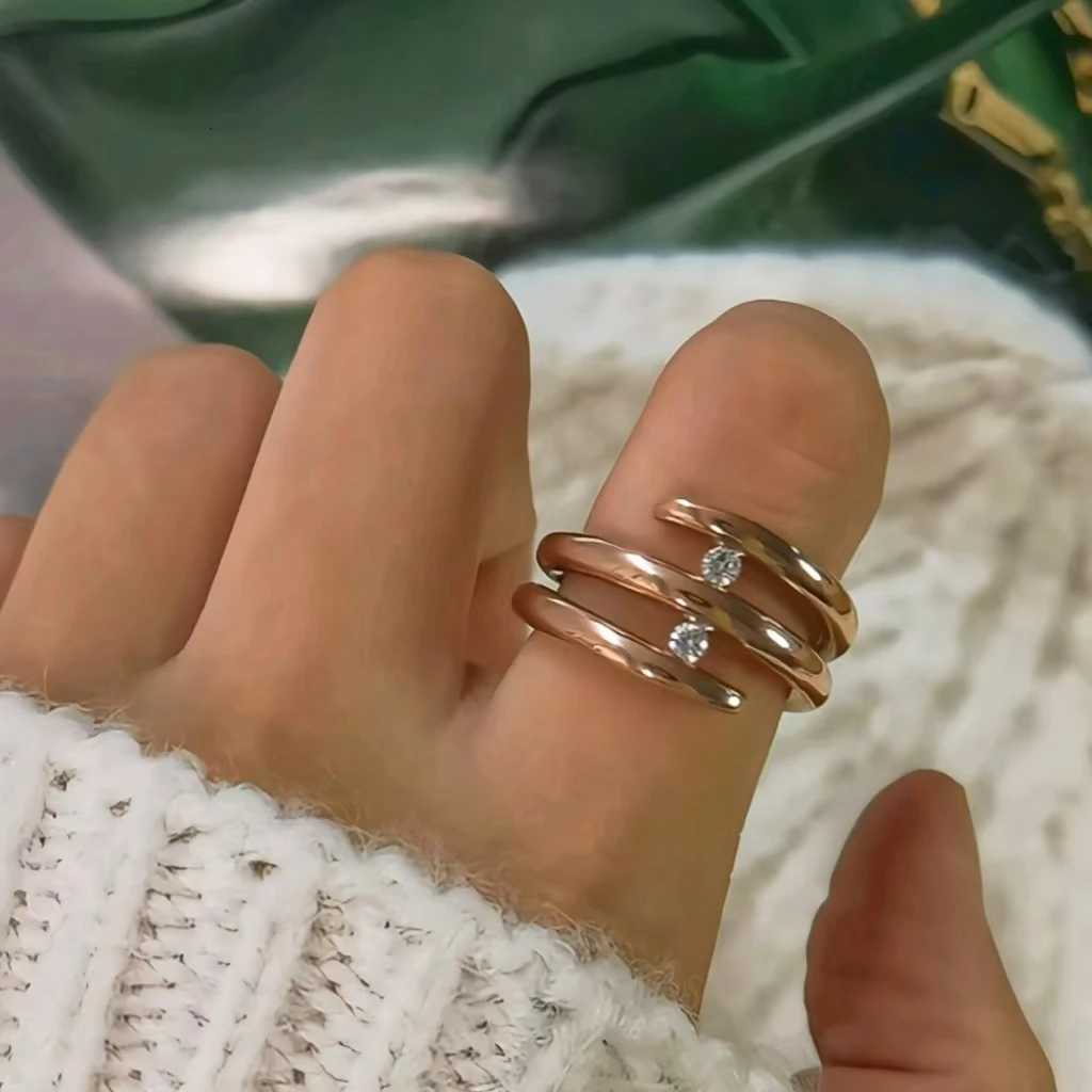 HOT Unique Design Titanium Steel Three Circle Clamp Two Zircon Ring For Women Beautiful Brand Jewelry Couple Gift Ring WholesaleW251017