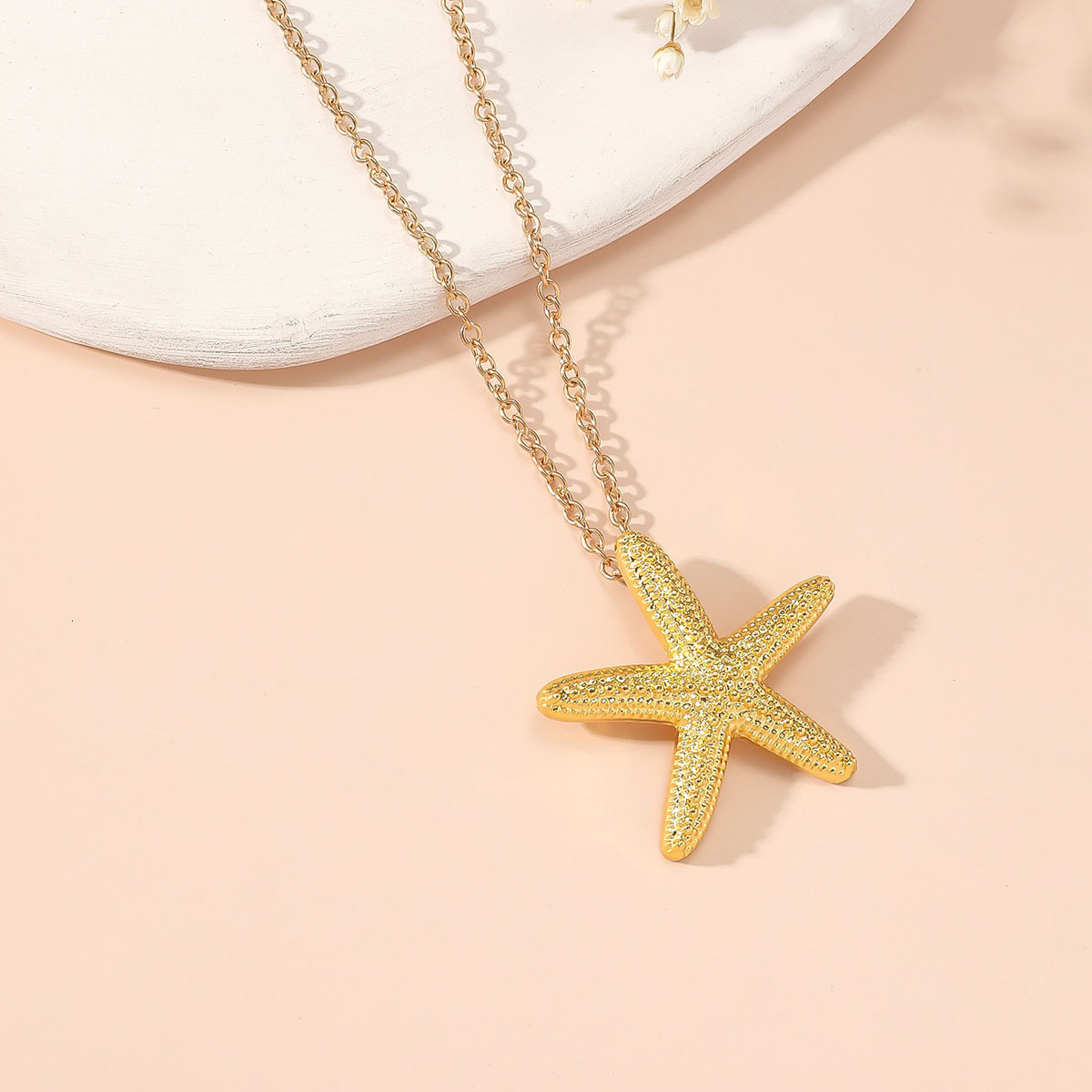 Light Luxury designer necklace gold Star Pink Little Fish Elegant Versatile Trendy Design Necklace Jewelry gold necklace free shippipng