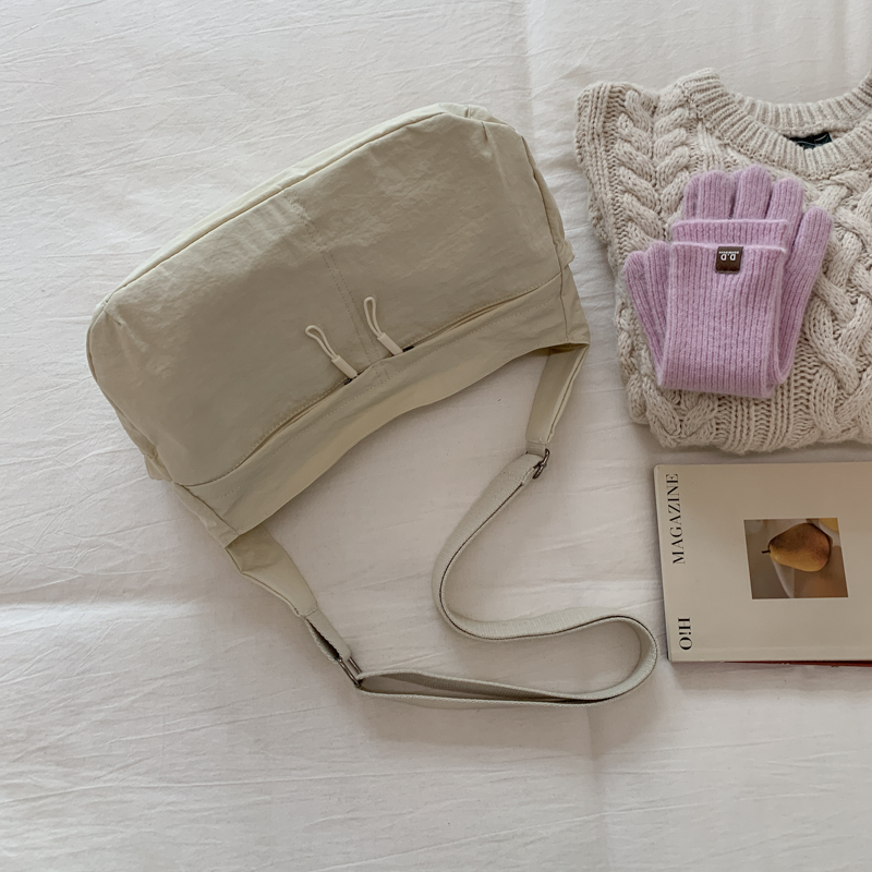 Autumn women's fashionable mobile phone bag with large capacity function, new high-end versatile casual small and simple shopping commuting shoul