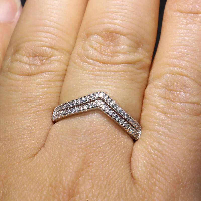 Double V Style Cute Jewelry Sterling Sier Pave White Sapphire CZ Dia Party New Female Wedding Band Ring For Lovers' Gift
