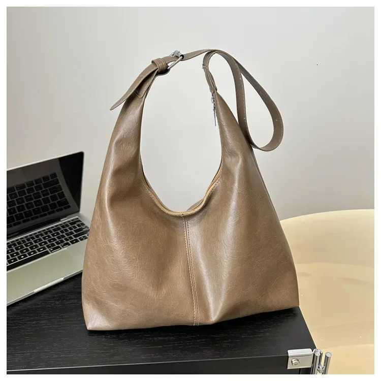 2025 Crossbody Bag Fi Korean Versi Large Capacity Wens Handbag Simple Casual Cmuting PU Leather Shoder Tote Bags1 D251017