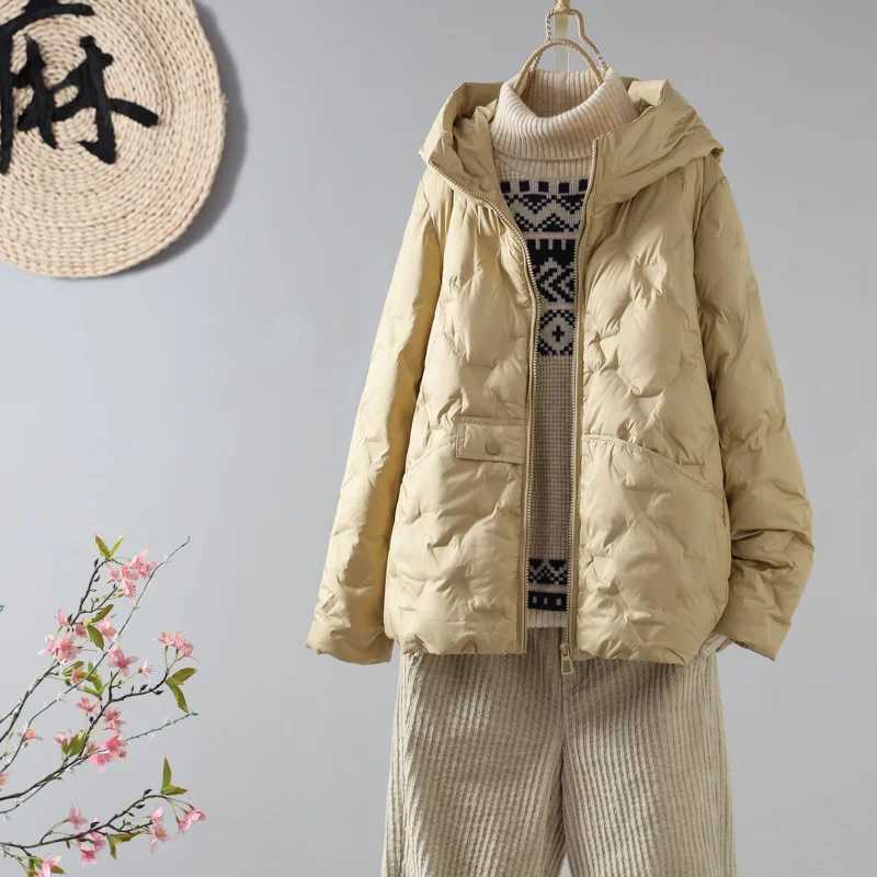 Autumn Women Ultra Light Puffer Jacket Short Loose Warm Casual Outwear With Hood Female 90 White Duck Down Coat W251016