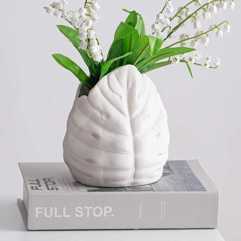 Shumen white Nordicstyle creative living room flower arrangement decoration ceramic dried flower vase home decoration item entr C251017