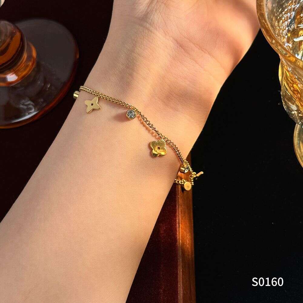 Light Fashion Ins Stainless Steel Cross Flower Bracelet Zircon High-end Feel Women's Gold-plated Jewelry