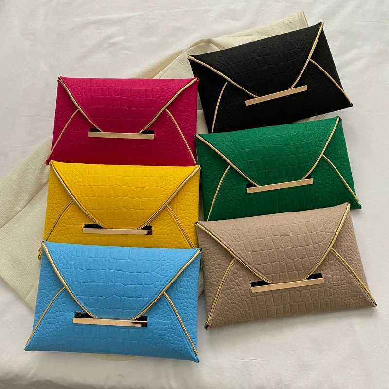 Women Luxury Clutches2023 Spring And Summer Trend Color Contrast Personalized Envelope Bag Fashion Simple Foreign Hand Grab Bag Z251017