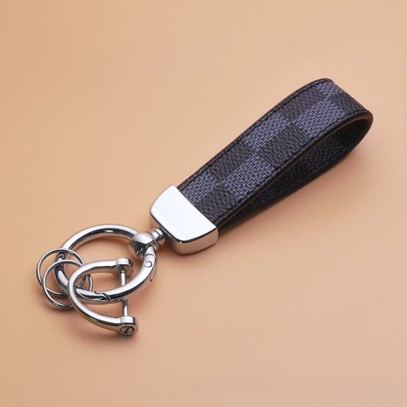 Trendy Brand Presbyopic Leather Men's Keychain Car Waist Hanging Horseshoe Buckle Durable and Wear-resistant
