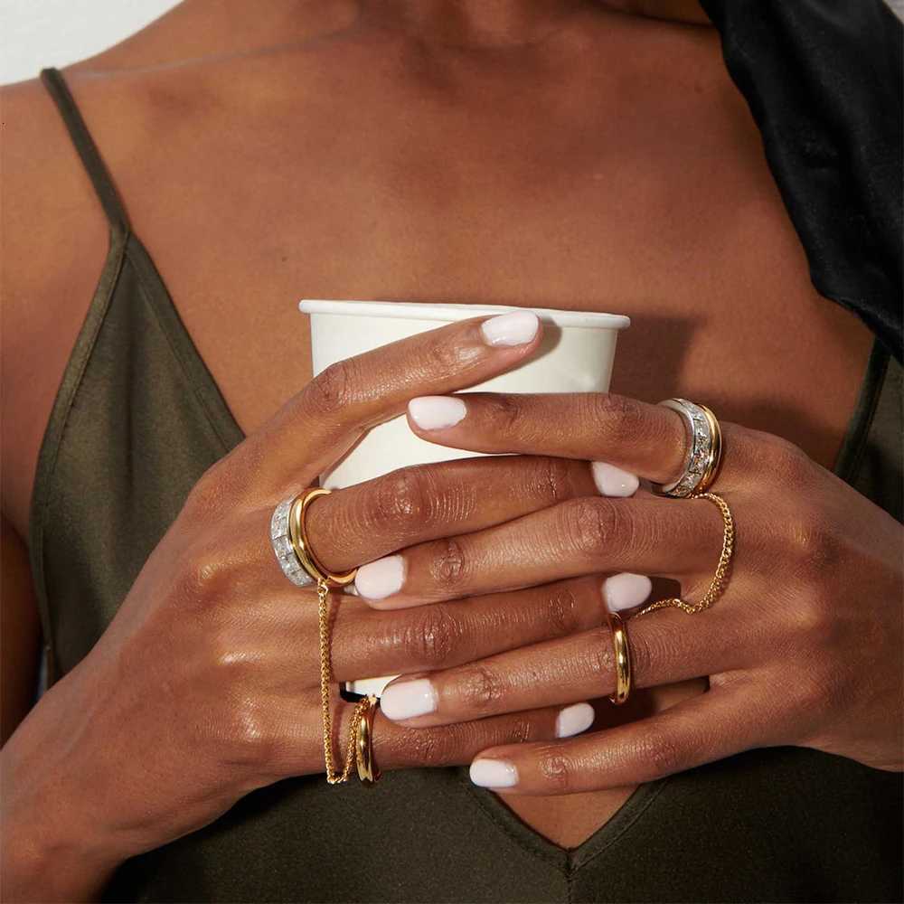 Fashion CZ Zircon Stainless Steel Double Layer Chain Ring for Women Gold Plated Tassel Link Ring Hip Hop Jewelry Waterproof Z251017