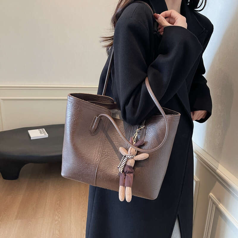 Textured Large Capacity for Women 2024 Live Fashion Commuter Single Shoulder Trendy Tote Bag