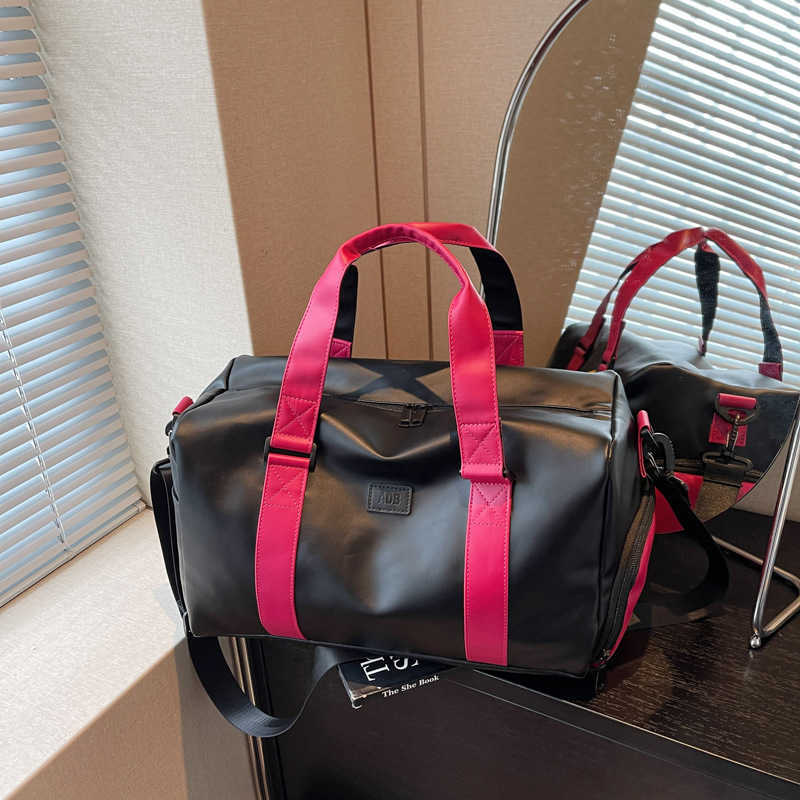 New Simple High-End Neutral Handbag Sports Casual Large Capacity Trendy Fashion Short Trip Handheld Travel Bag 250415