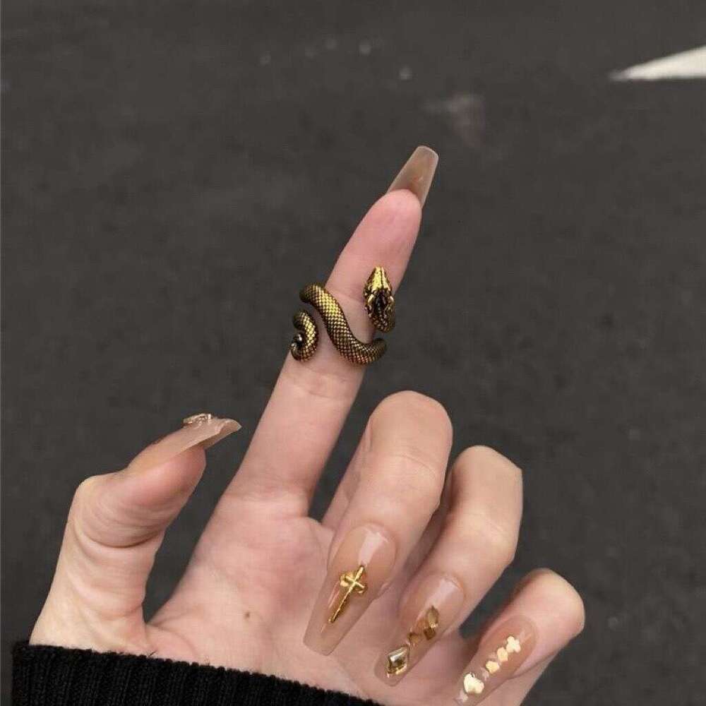 Unique Internet Celebrity New Dark Minimalist Gold Snake Niche Design Snake-shaped Ring for Women Punk Adjustable Trendy Cool