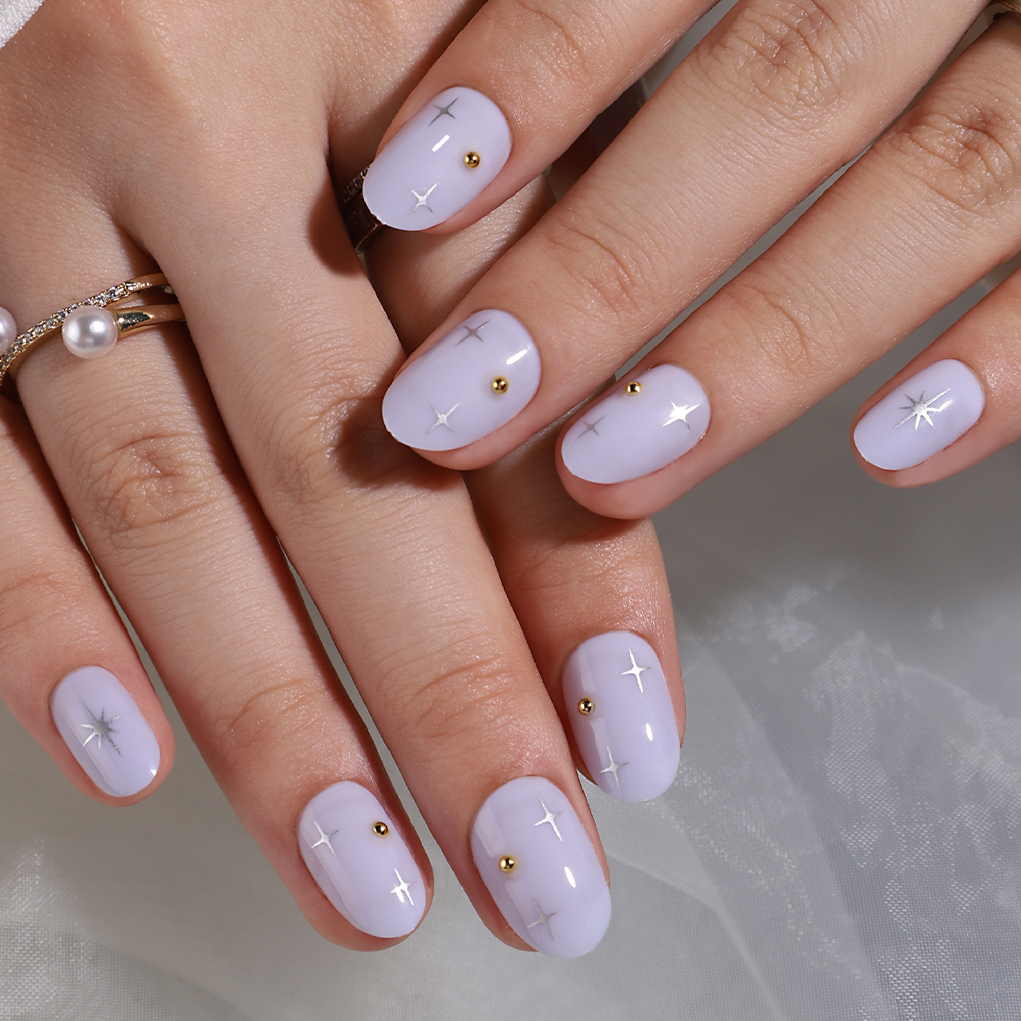 32Pcs Stiletto Press on Nails Glitter Almond False Nails French Tip Fake Nails with Glue Detachable Full Cover Acrylic Nail Tips