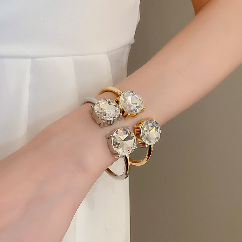 High-end Glossy New Simple Elegant Bracelet Light Niche Minimalist Style Jewelry