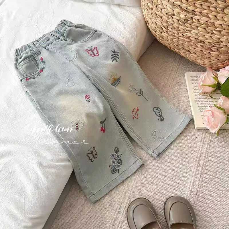 18M7Y Girls Denim Trousers Spring Summer Graffiti Jeans Treasure Fashion Embroidered Loose Straight Casual Pants GirlsT251017
