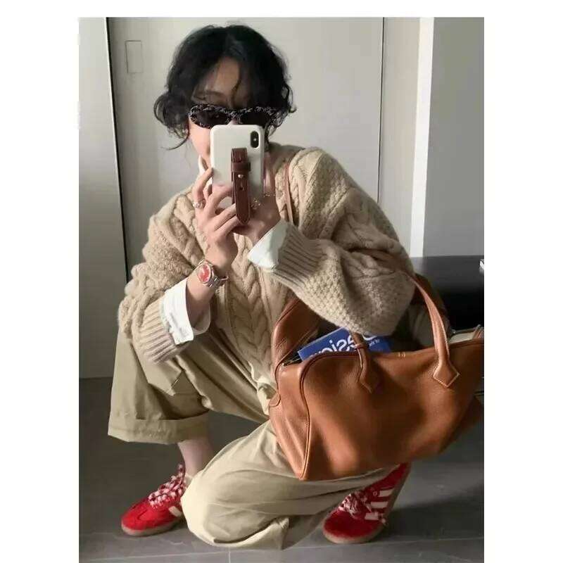 First-layer Cowhide High-quality Large-capacity Men Women Commuting Travel Lightweight Portable Shoulder Bag